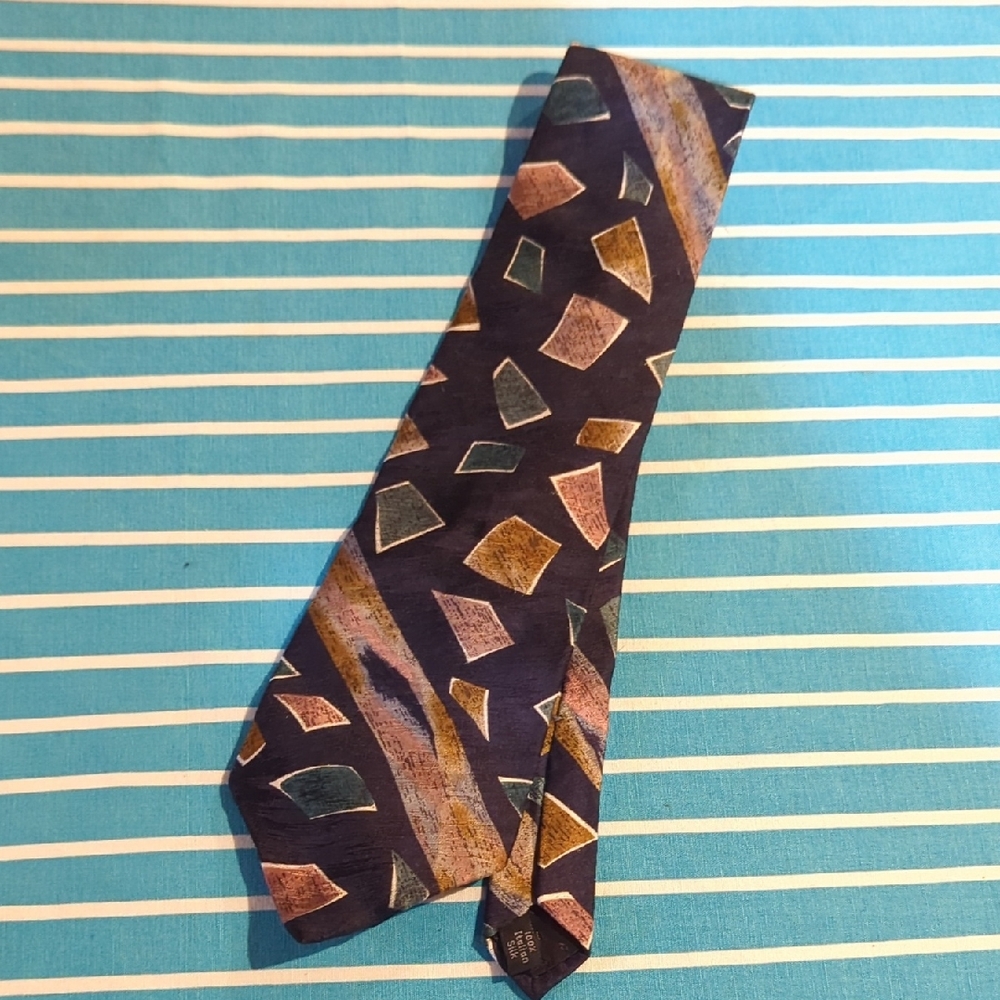 Bugatti Abstract Pattern Tie in Black and Brown